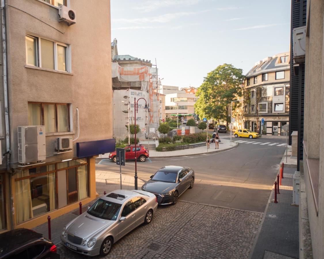 Super Center - Apartment On "Kiril & Metodi" Square Burgas Exterior foto