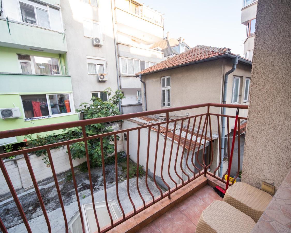 Super Center - Apartment On "Kiril & Metodi" Square Burgas Exterior foto